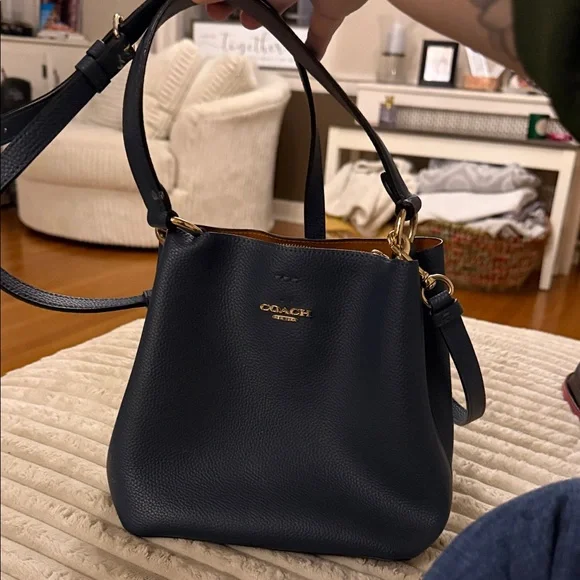 Coach Dark Blue Leather Shoulder Bag or crossbody - Picture 2 of 7